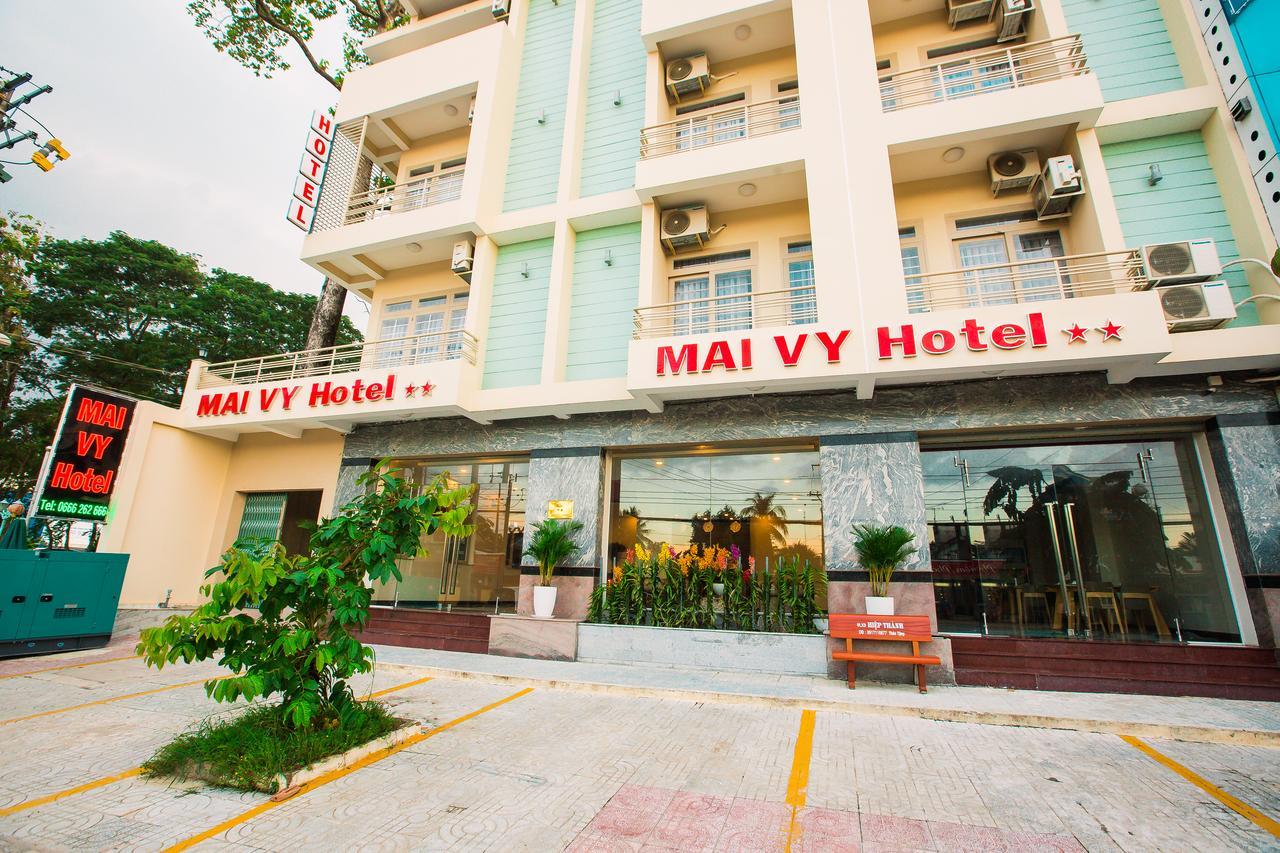 Mai Vy Hotel Trang Bang Exterior photo